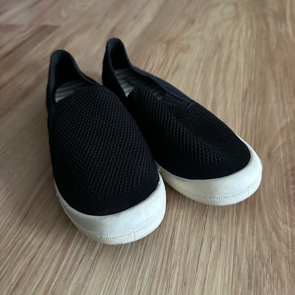 Aeropostale Black Slip-On Sneakers